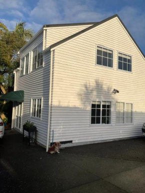Takapuna loft